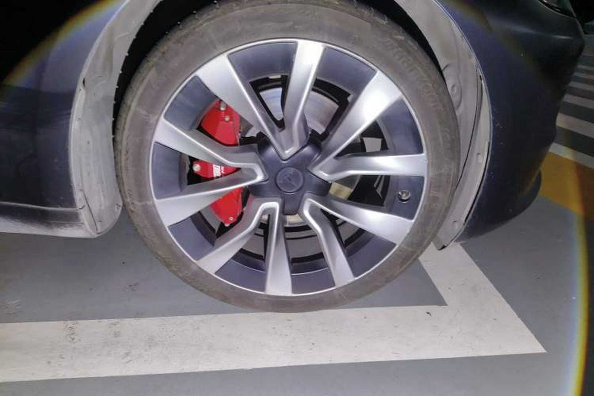 Used Tesla Model 3 2025 Rear-Wheel-Drive Version Right Front Wheel Hub