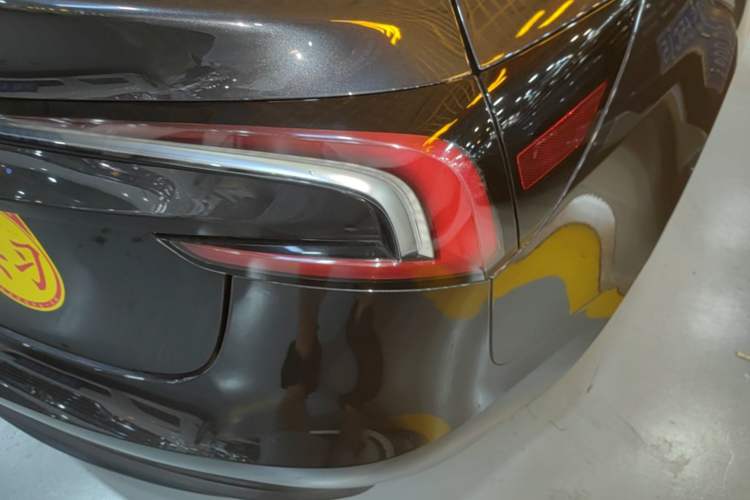 Used Tesla Model 3 2025 Model Revised Rear-Wheel-Drive Version Right Rear Taillight