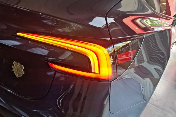 Used Tesla Model 3 2025 Rear-Wheel-Drive Version Right Rear Taillight