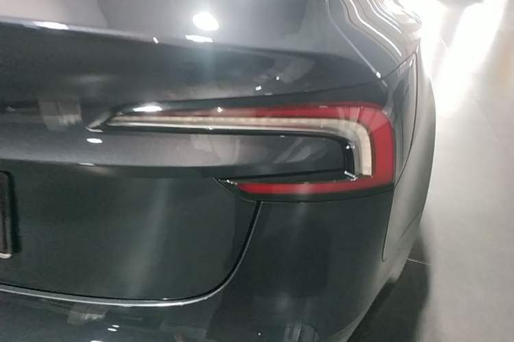 Used Tesla Model 3 2025 Rear-Wheel-Drive Version Right Rear Taillight