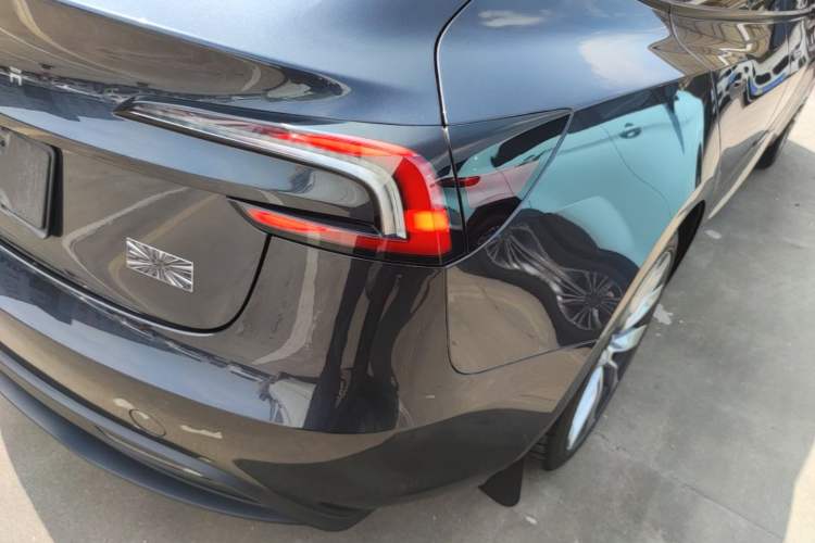 Used Tesla Model 3 2025 Rear-Wheel-Drive Version Right Rear Taillight