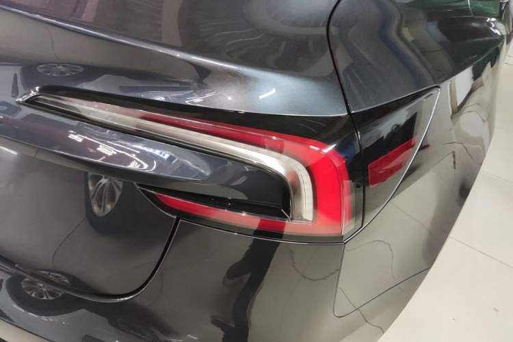 Used Tesla Model 3 2025 Rear-Wheel-Drive Version Right Rear Taillight