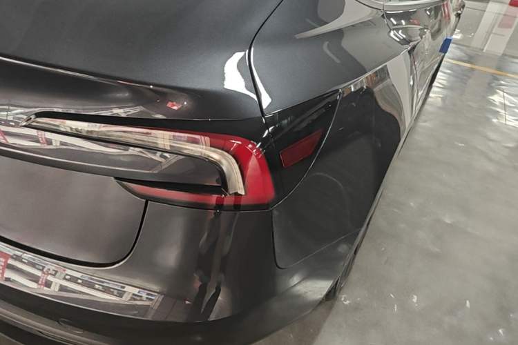 Used Tesla Model 3 2025 Model Revised Rear-Wheel-Drive Version Right Rear Taillight