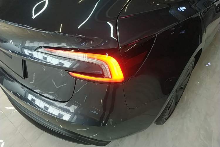 Used Tesla Model 3 2025 Rear-Wheel-Drive Version Right Rear Taillight