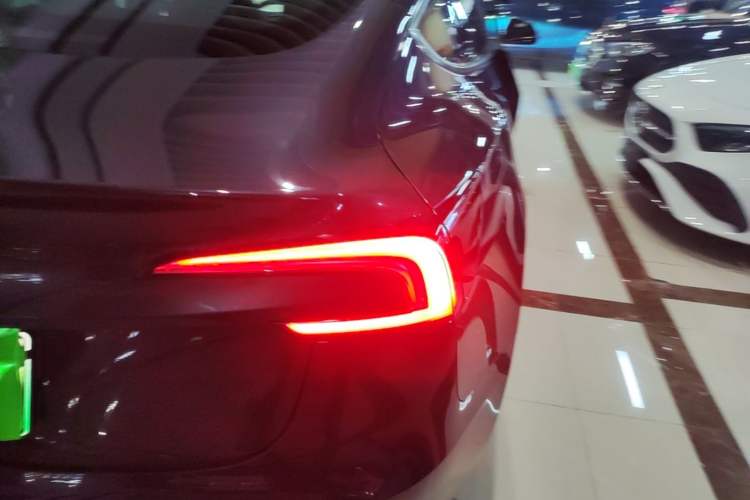 Used Tesla Model 3 2025 Rear-Wheel-Drive Version Right Rear Taillight
