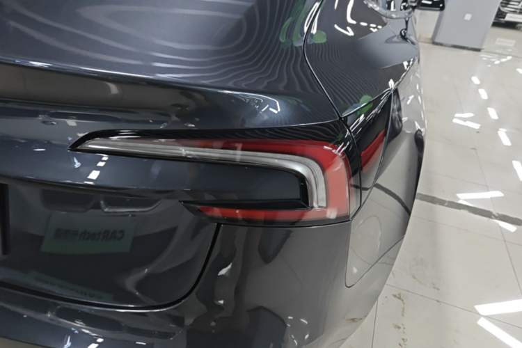 Used Tesla Model 3 2025 Rear-Wheel-Drive Version Right Rear Taillight