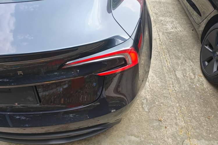 Used Tesla Model 3 2025 Rear-Wheel-Drive Version Right Rear Taillight