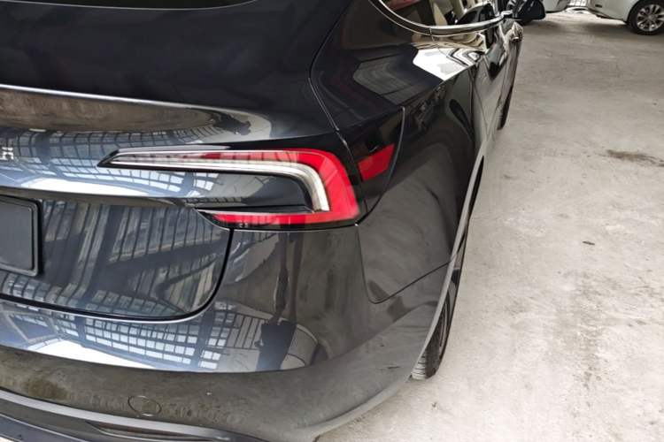 Used Tesla Model 3 2025 Rear-Wheel-Drive Version Right Rear Taillight