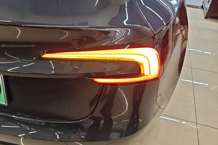 Used Tesla Model 3 2025 Rear-Wheel-Drive Version Right Rear Taillight