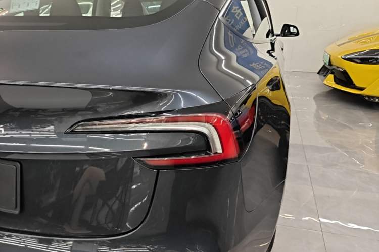 Used Tesla Model 3 2025 Rear-Wheel-Drive Version Right Rear Taillight