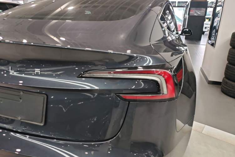 Used Tesla Model 3 2025 Rear-Wheel-Drive Version Right Rear Taillight