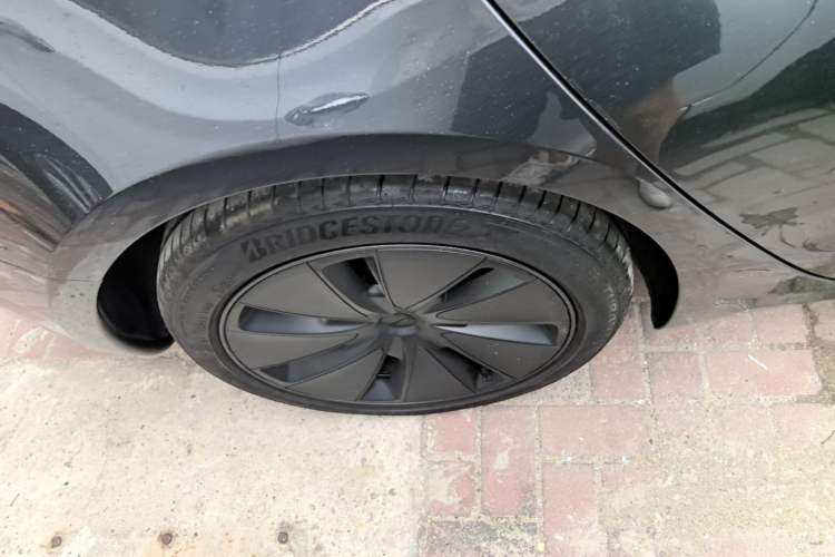Used Tesla Model 3 2025 Rear-Wheel-Drive Version Right Rear Wheel Hub
