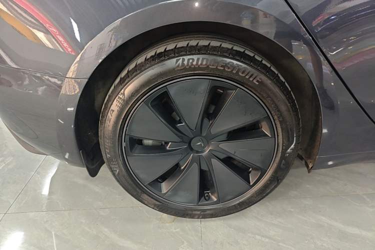 Used Tesla Model 3 2025 Rear-Wheel-Drive Version Right Rear Wheel Hub