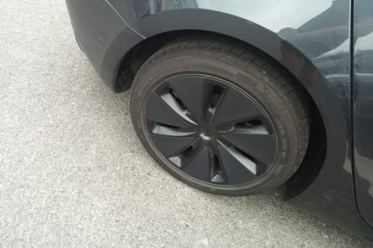 Used Tesla Model 3 2025 Rear-Wheel-Drive Version Right Rear Wheel Hub