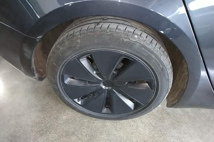 Used Tesla Model 3 2025 Rear-Wheel-Drive Version Right Rear Wheel Hub