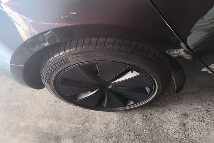 Used Tesla Model 3 2025 Rear-Wheel-Drive Version Right Rear Wheel Hub