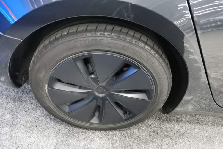 Used Tesla Model 3 2025 Rear-Wheel-Drive Version Right Rear Wheel Hub