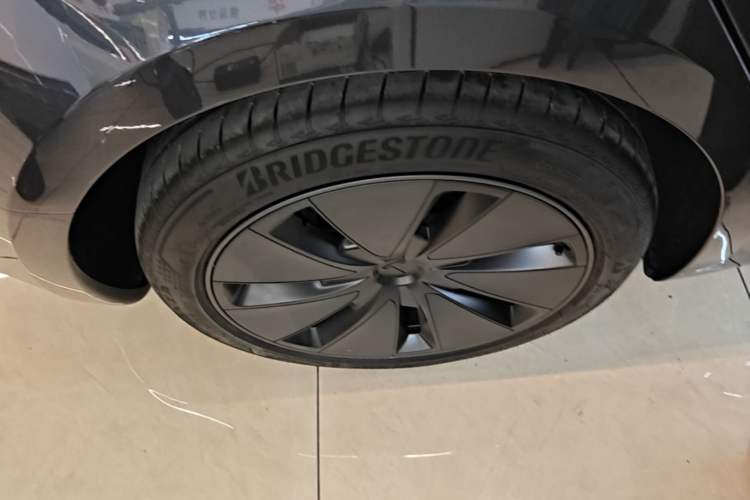 Used Tesla Model 3 2025 Rear-Wheel-Drive Version Right Rear Wheel Hub