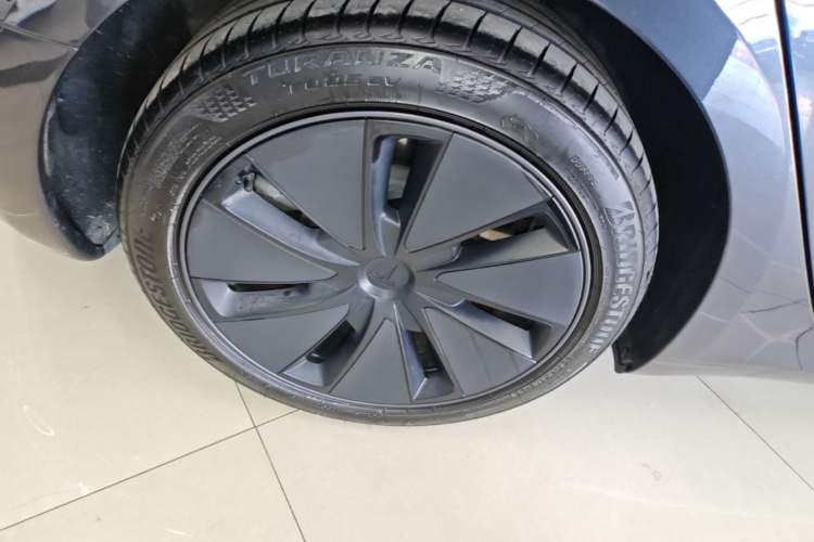 Used Tesla Model 3 2025 Rear-Wheel-Drive Version Right Rear Wheel Hub