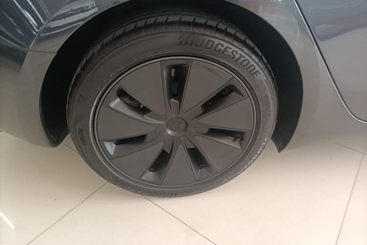 Used Tesla Model 3 2025 Model Revised Rear-Wheel-Drive Version Right Rear Wheel Hub