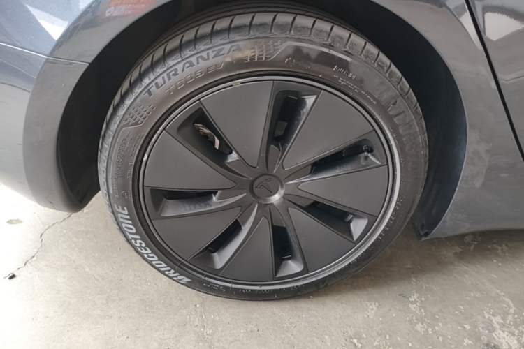 Used Tesla Model 3 2025 Rear-Wheel-Drive Version Right Rear Wheel Hub