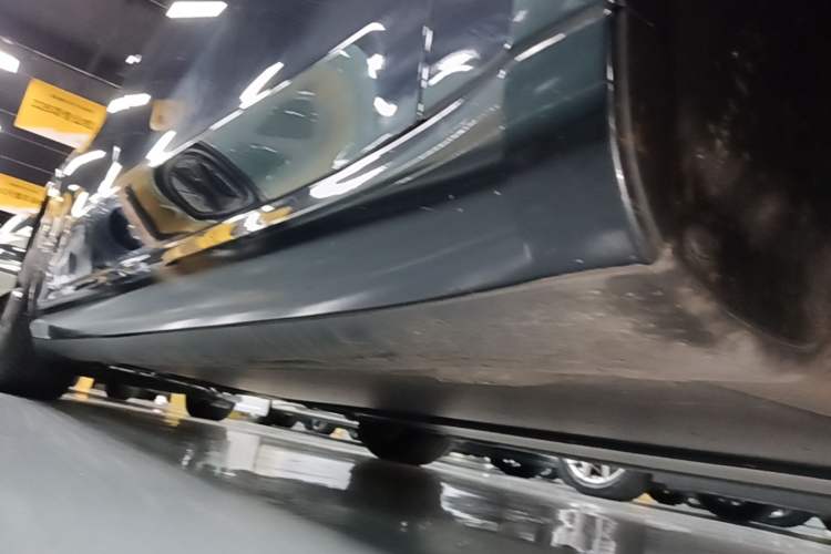 Used Tesla Model 3 2025 Rear-Wheel-Drive Version Right Side Sill