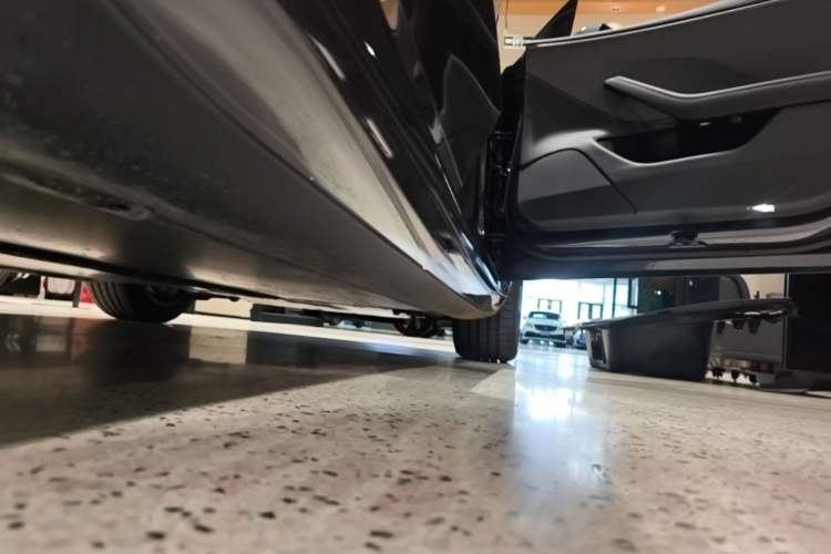 Used Tesla Model 3 2025 Rear-Wheel-Drive Version Right Side Sill