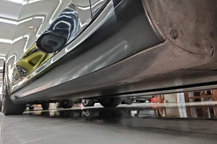 Used Tesla Model 3 2025 Rear-Wheel-Drive Version Right Side Sill