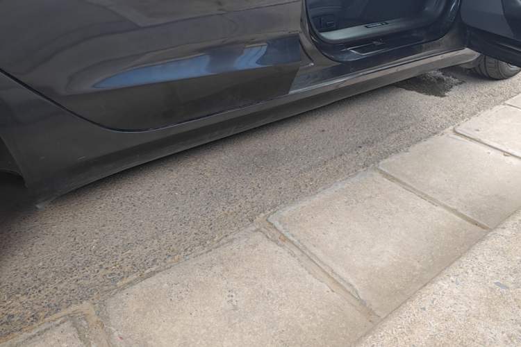 Used Tesla Model 3 2025 Rear-Wheel-Drive Version Right Side Sill