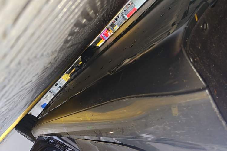 Used Tesla Model 3 2025 Rear-Wheel-Drive Version Right Side Sill