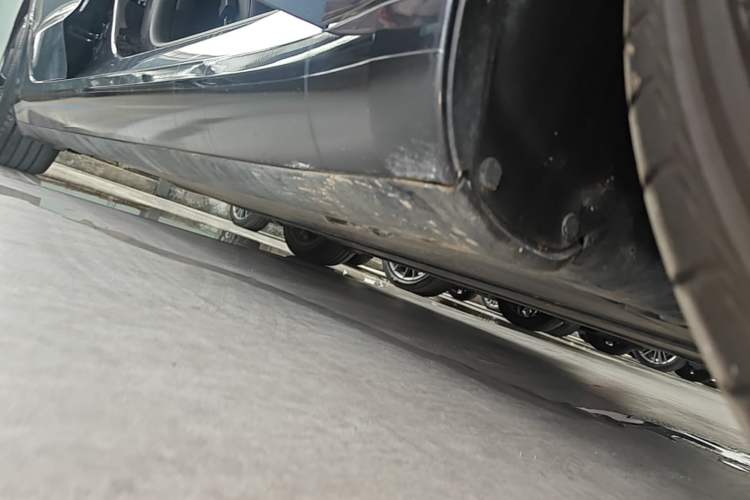 Used Tesla Model 3 2025 Rear-Wheel-Drive Version Right Side Sill