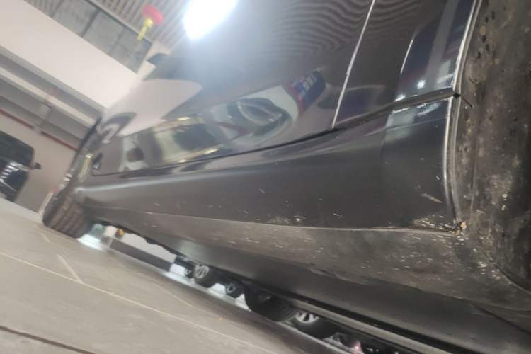 Used Tesla Model 3 2025 Rear-Wheel-Drive Version Right Side Sill