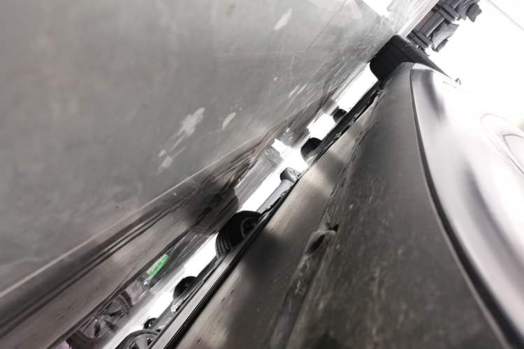Used Tesla Model 3 2025 Rear-Wheel-Drive Version Right Side Sill