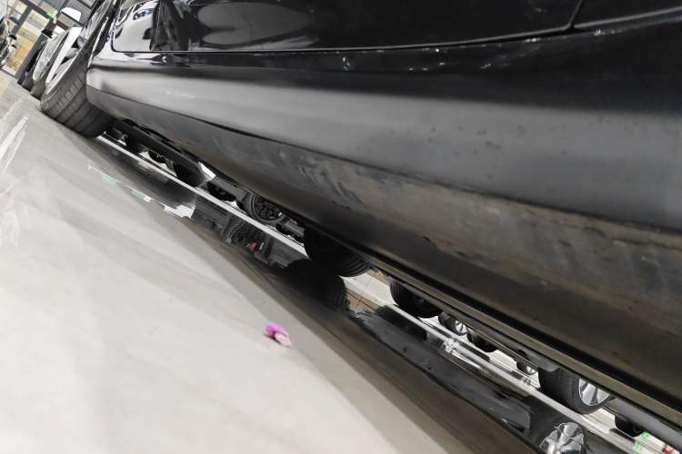 Used Tesla Model 3 2025 Rear-Wheel-Drive Version Right Side Sill