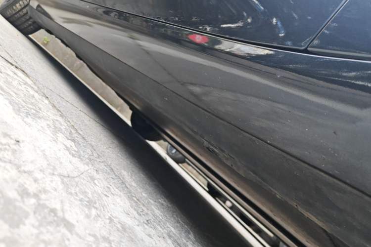 Used Tesla Model 3 2025 Rear-Wheel-Drive Version Right Side Sill