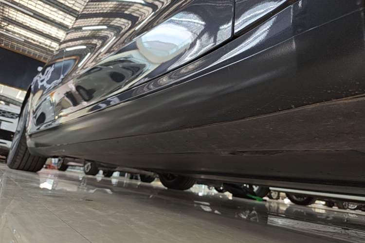 Used Tesla Model 3 2025 Rear-Wheel-Drive Version Right Side Sill