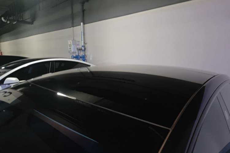 Used Tesla Model 3 2025 Rear-Wheel-Drive Version Roof