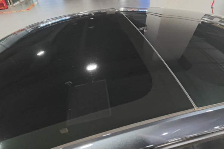 Used Tesla Model 3 2025 Rear-Wheel-Drive Version Roof