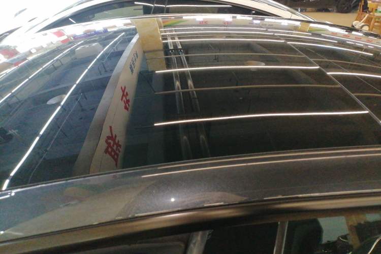 Used Tesla Model 3 2025 Rear-Wheel-Drive Version Roof