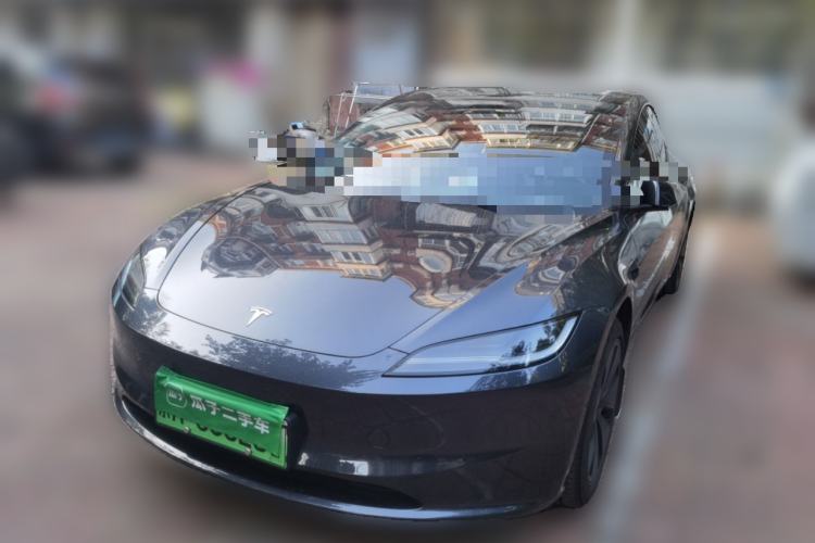 Tesla Model 3 2025 Rear-Wheel-Drive Version