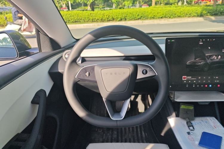 Used Tesla Model 3 2025 Long-Range All-Wheel-Drive Version Steering Wheel
