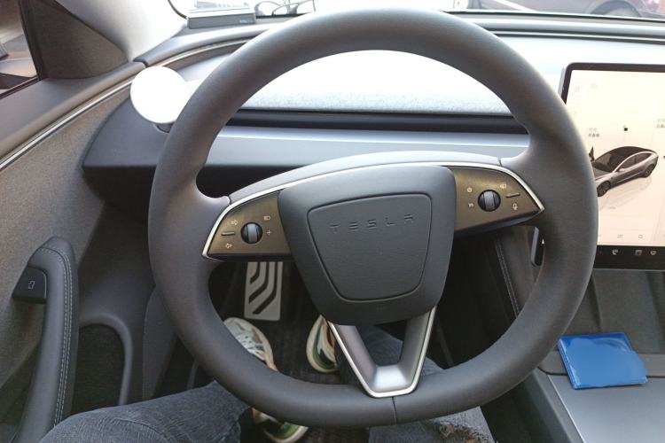 Used Tesla Model 3 2025 Rear-Wheel-Drive Version Steering Wheel