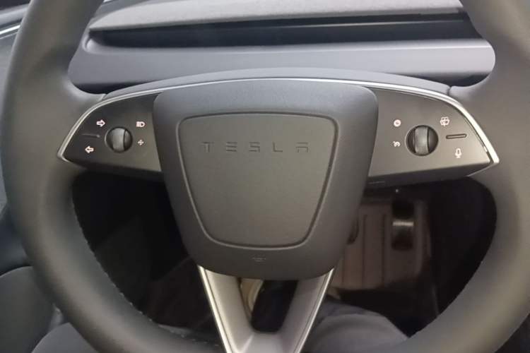 Used Tesla Model 3 2025 Rear-Wheel-Drive Version Steering Wheel