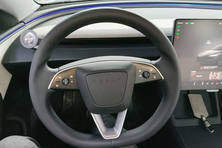 Used Tesla Model 3 2025 Long-Range All-Wheel-Drive Version Steering Wheel