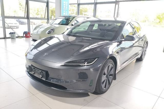 Used Tesla Model 3 2025 Rear-Wheel-Drive Version