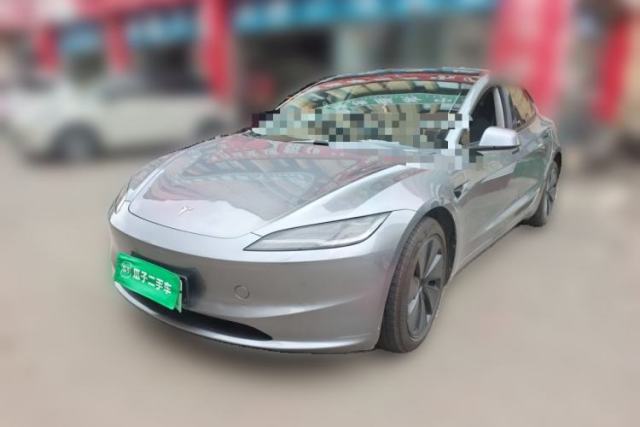 Używany Tesla Model 3 2025 Long-Range All-Wheel-Drive Version