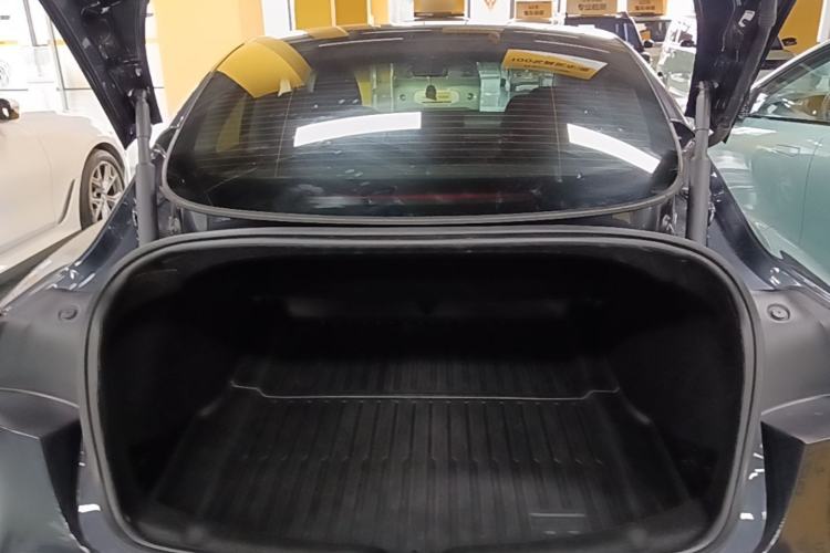 Used Tesla Model 3 2025 Rear-Wheel-Drive Version Trunk