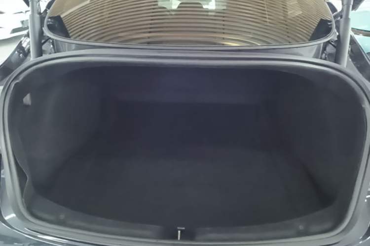 Used Tesla Model 3 2025 Rear-Wheel-Drive Version Trunk