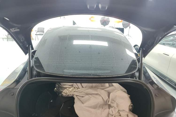 Used Tesla Model 3 2025 Rear-Wheel-Drive Version Trunk