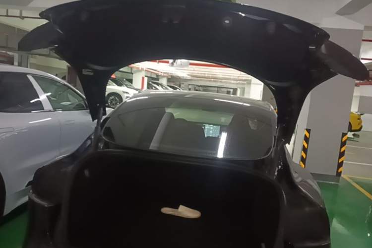 Used Tesla Model 3 2025 Rear-Wheel-Drive Version Trunk